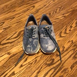 Blue tie-dye Reef casual sneaker